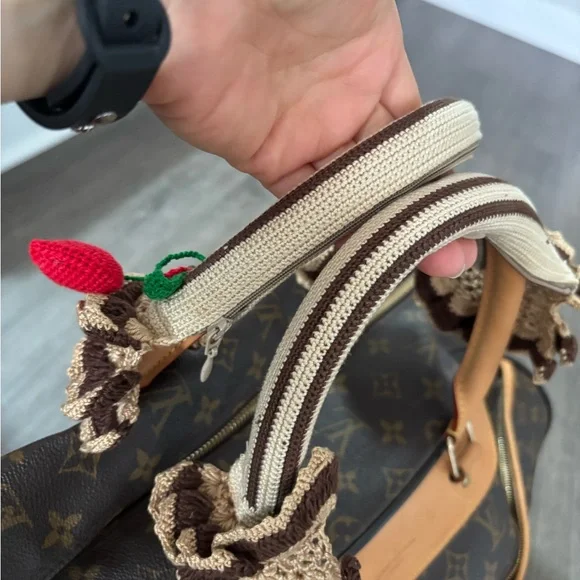 Louis Vuitton Eole monogram Travel Bag - Picture 4 of 12